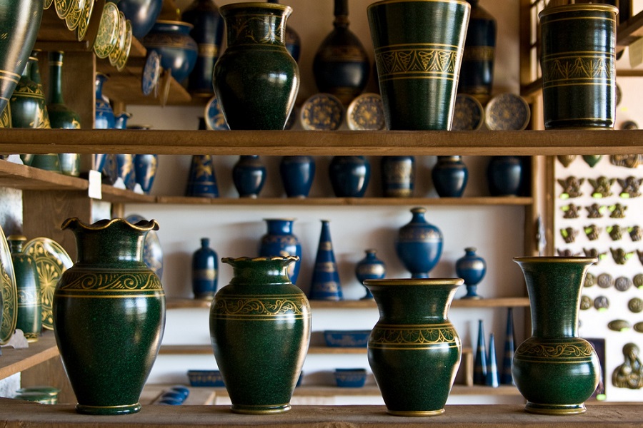 pottery in squillace, calabria