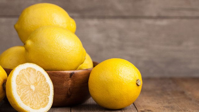 lemons as natural cosmetics