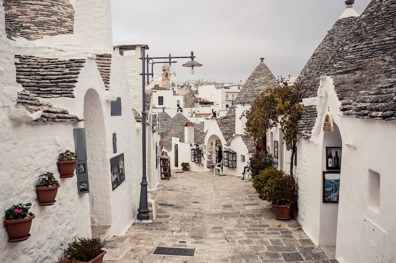 colors of italy alberobello