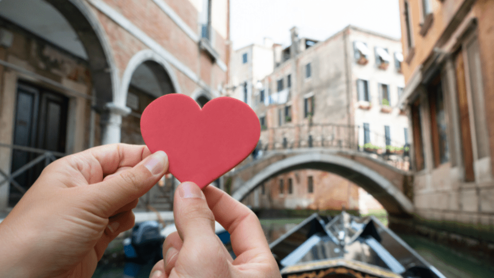 love heart honeymoon venice canals