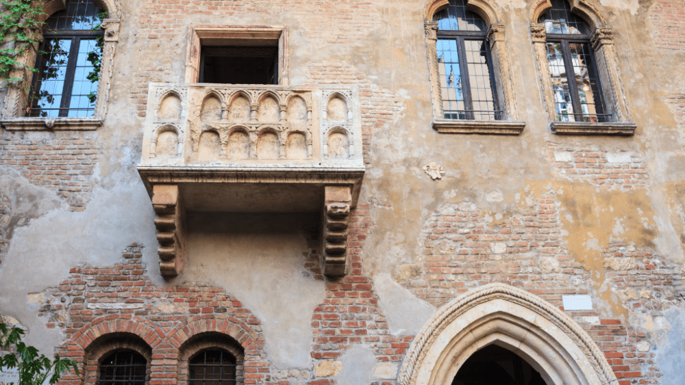 verina balcony Romeo and Juliet