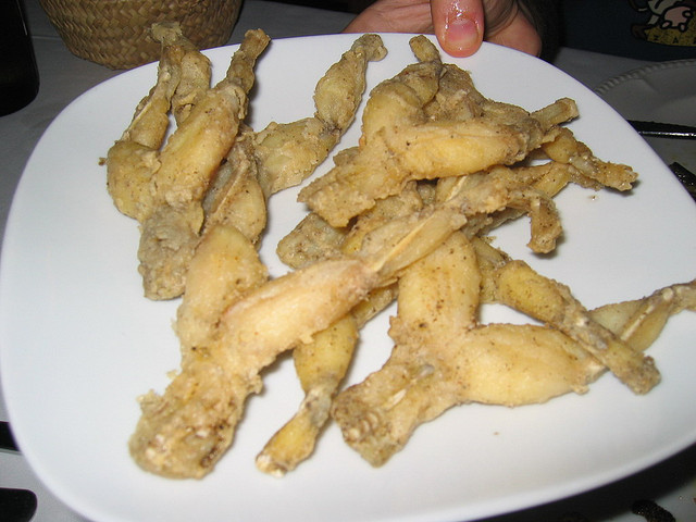 Weird Italian food: deep fried frog legs 