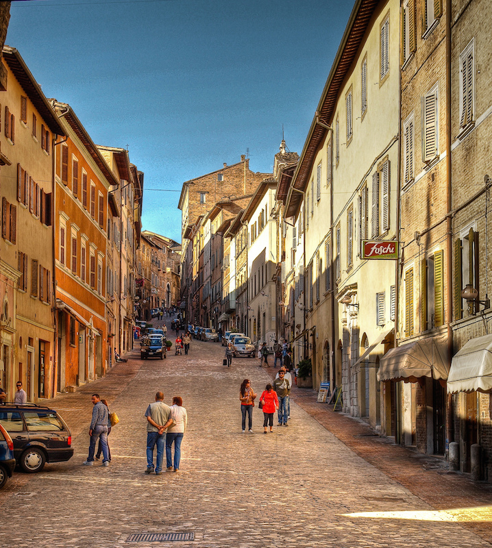 Via Mazzini, Urbino