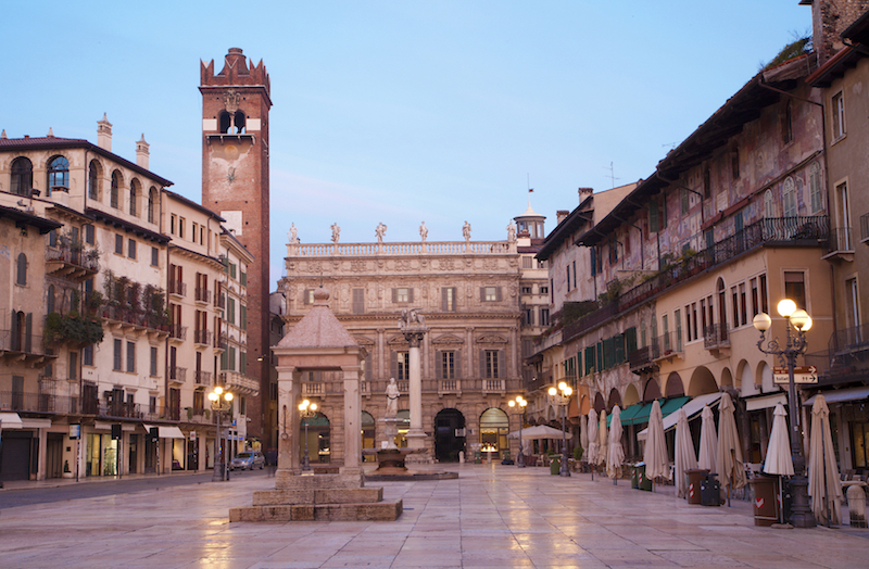 Verona Piazza delle erbe