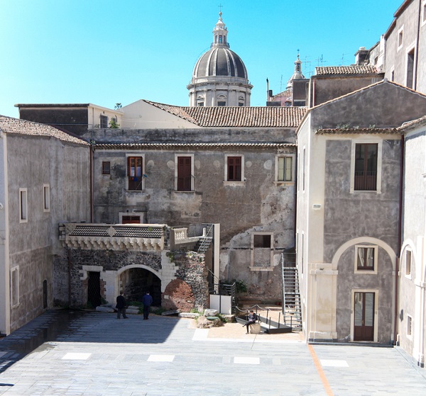 An old yard in Catania