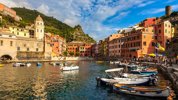 Harbor in Vernazza, Cinque Terre 