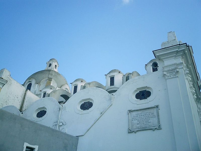 Peculiar roof in Capri