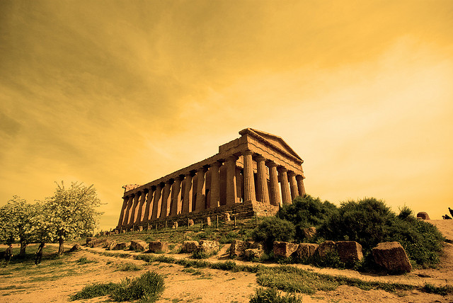 The Valle dei Templi, background to the Sagra del Mandorlo in Fiore 