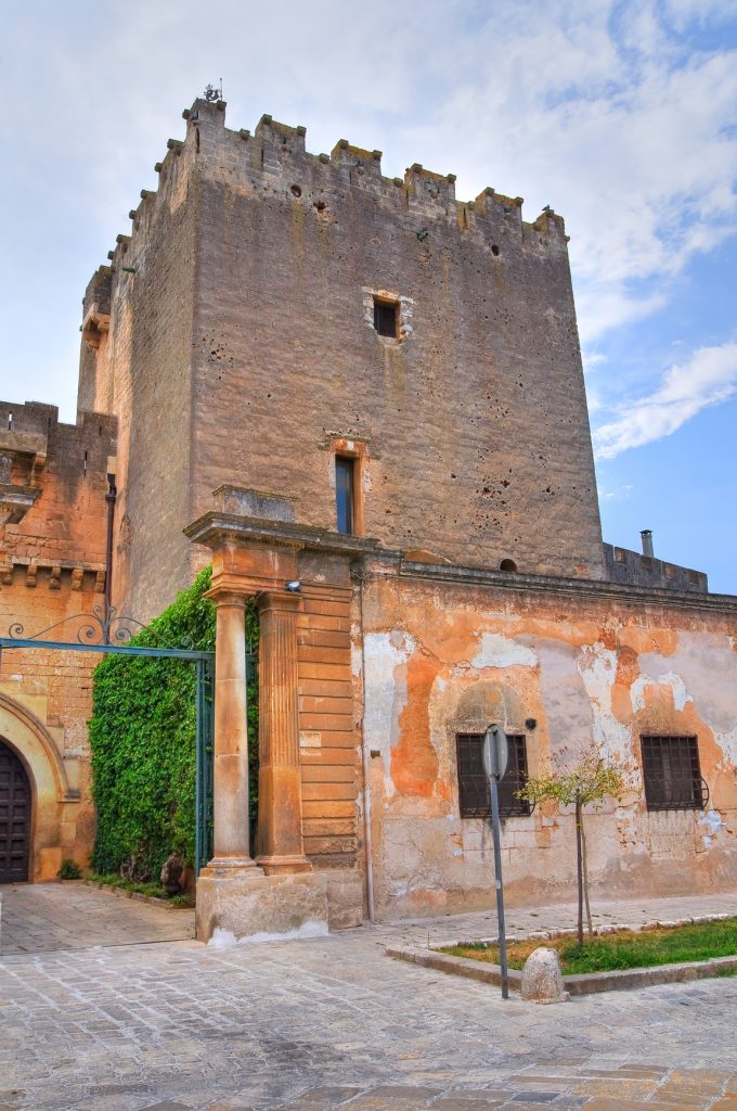 dentice di frasso castle, puglia