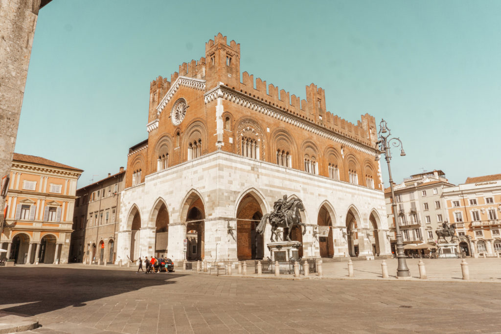 https://www.lifeinitaly.com/