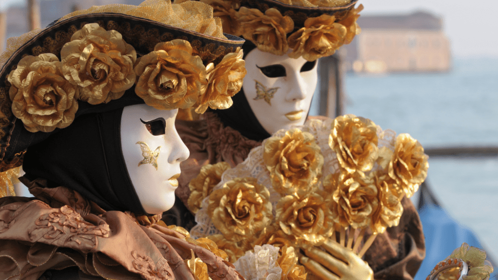 venice carnival masks couple