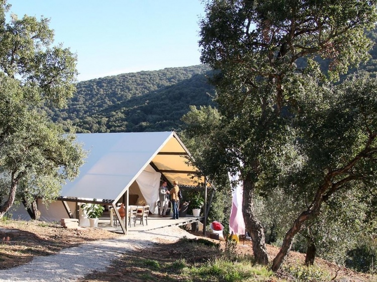 tuscany glamping italy